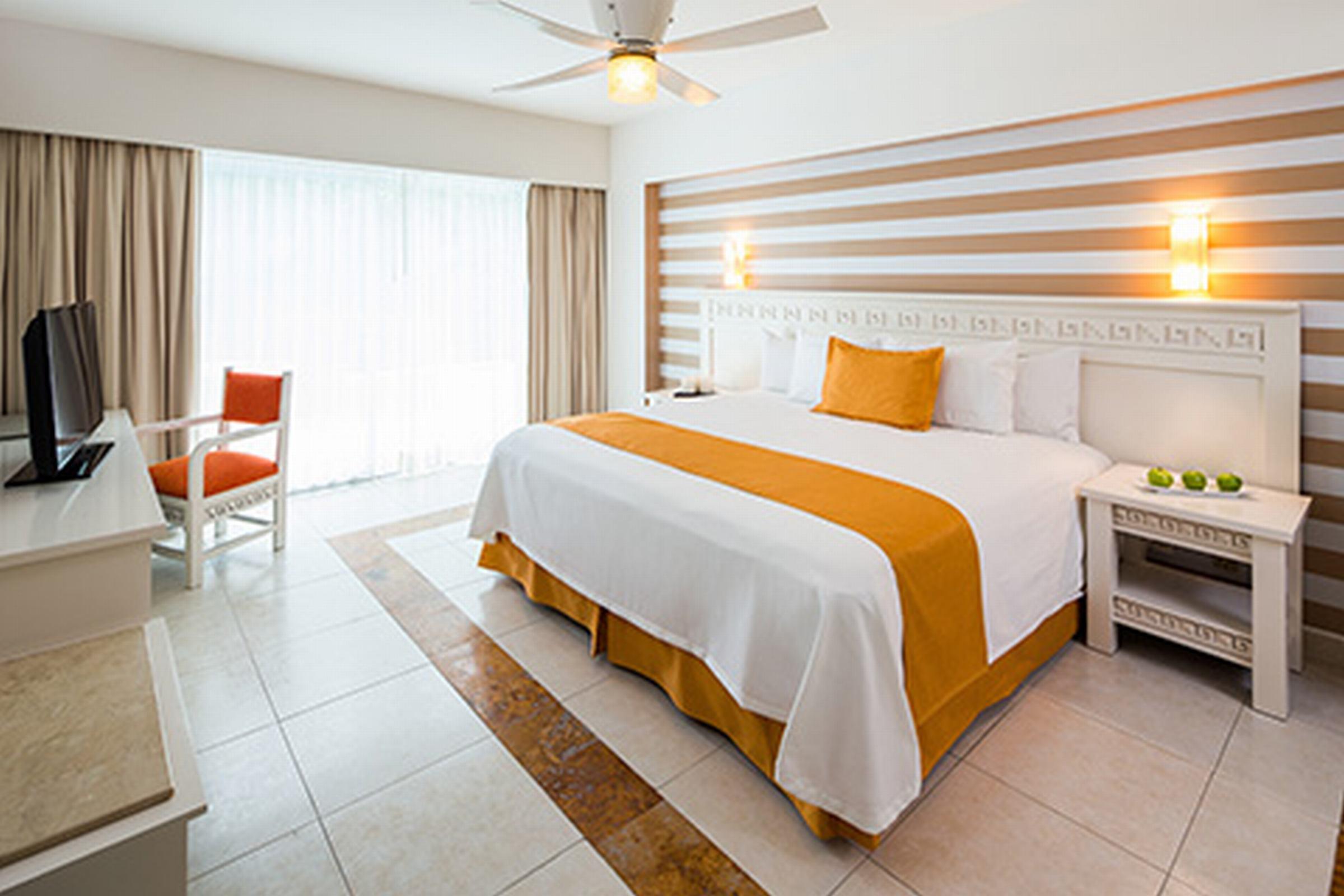 Bluebay Grand Esmeralda El Marlyn Azul Exterior foto Junior Suite