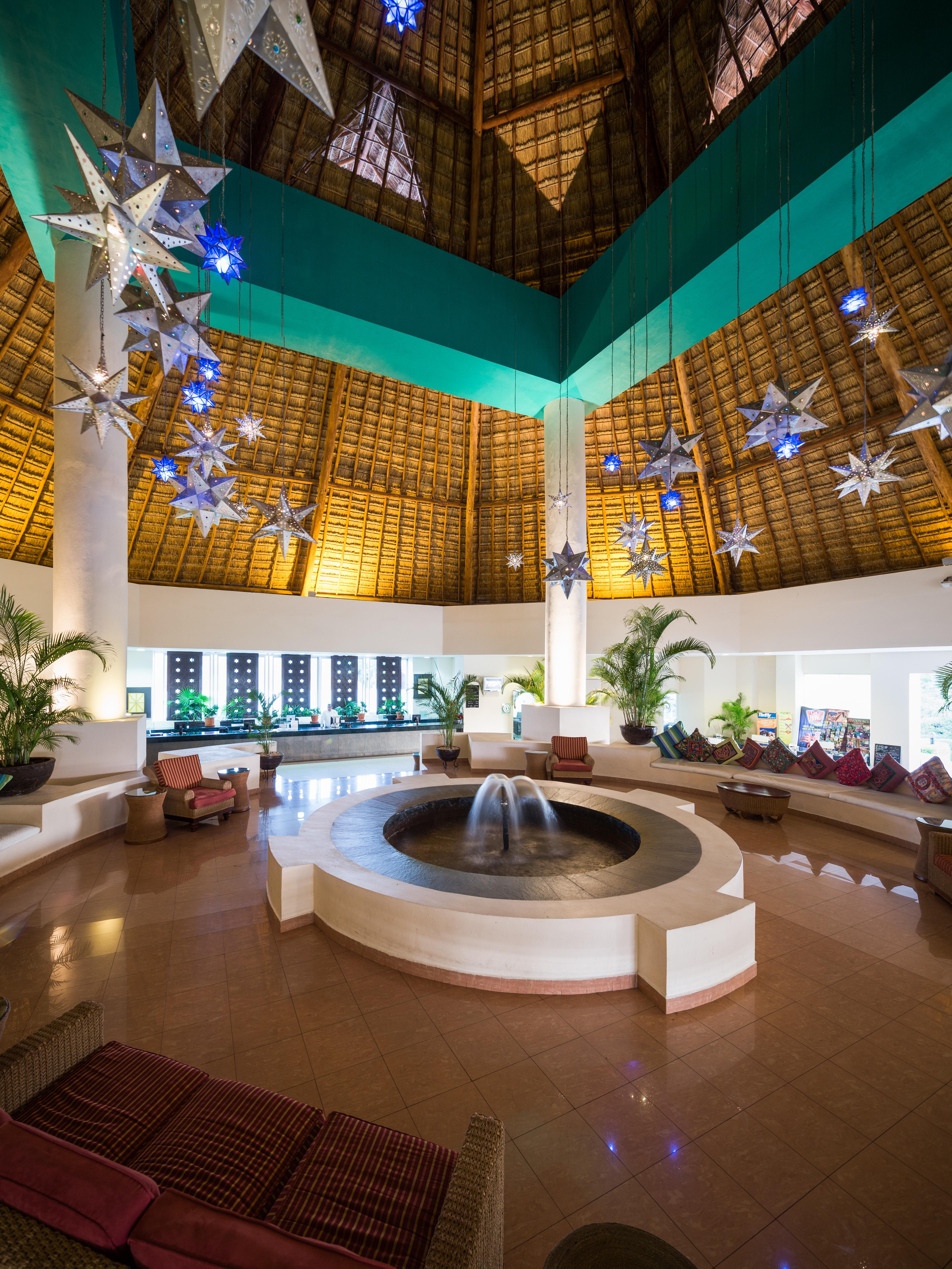 Bluebay Grand Esmeralda El Marlyn Azul Exterior foto Lobby